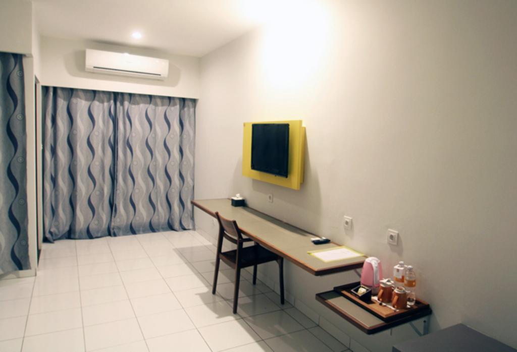 Hotel Koening Cirebon Rom bilde